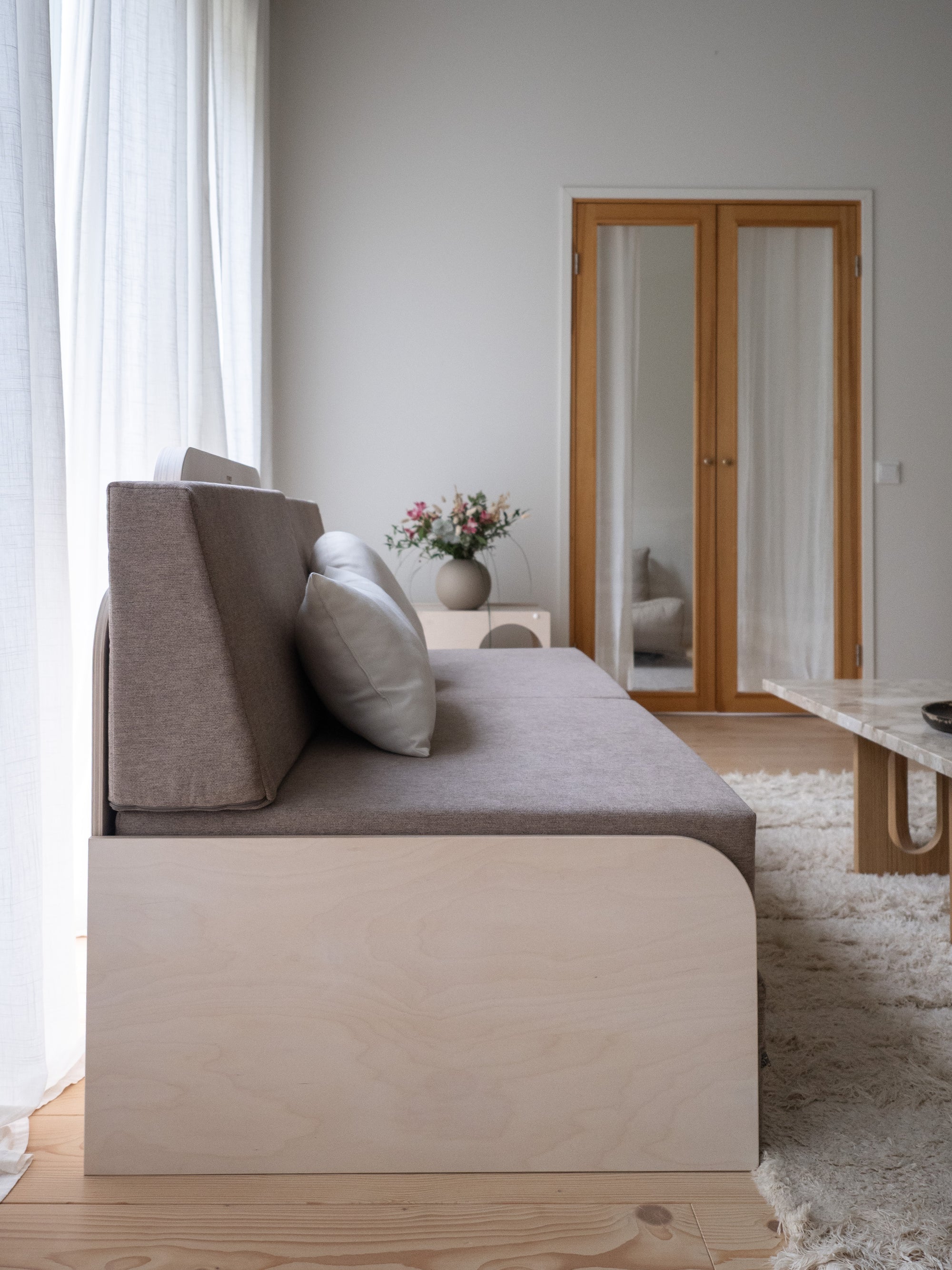 KINOS leikkisohva LAAVU sohvan rungolla