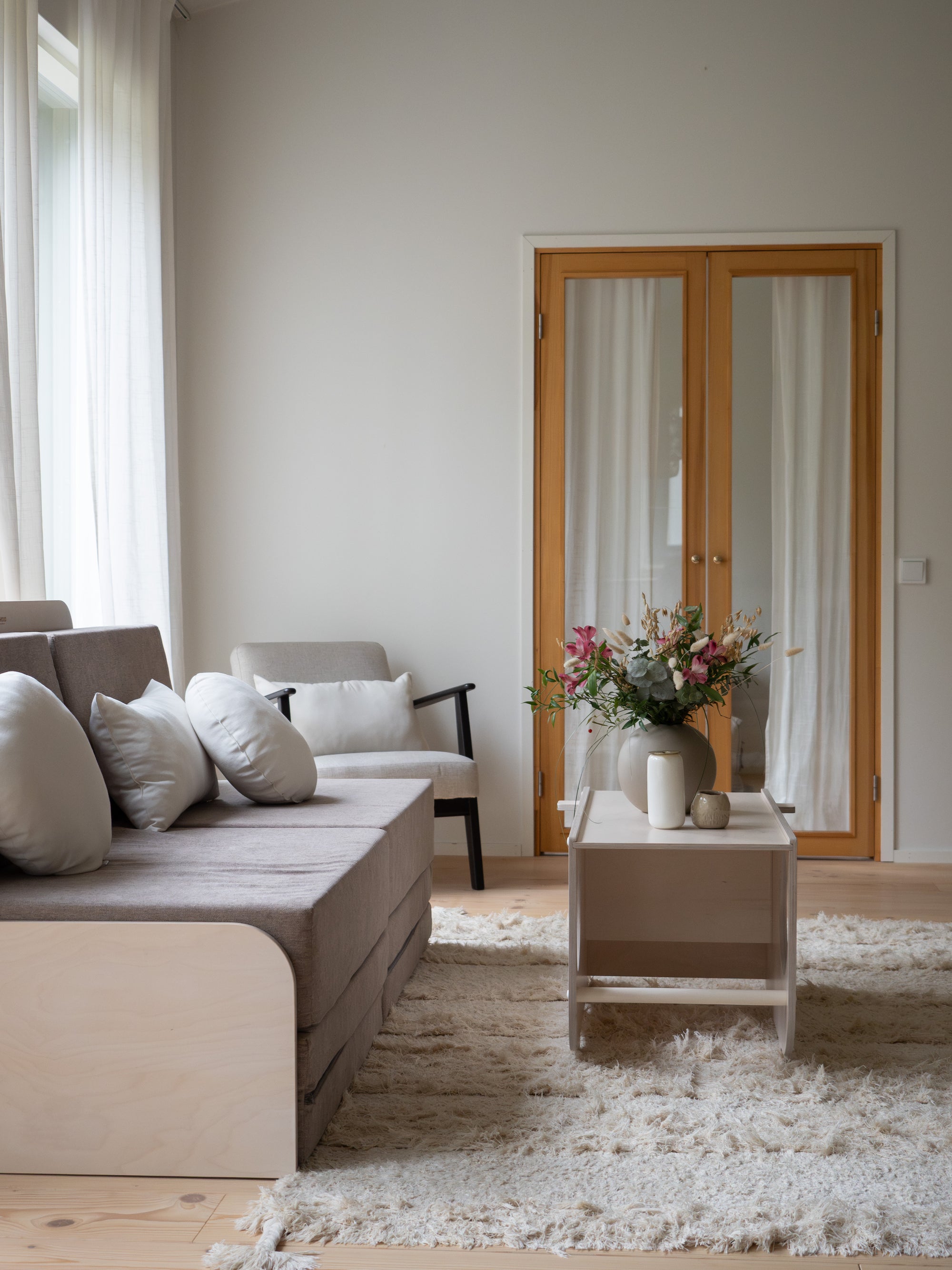 KINOS leikkisohva LAAVU sohvan rungolla