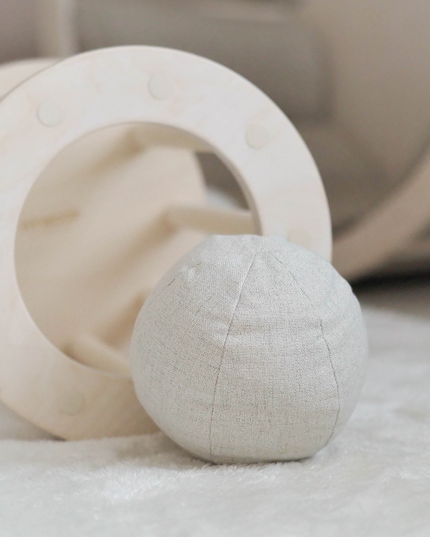 HILLA ball | linen